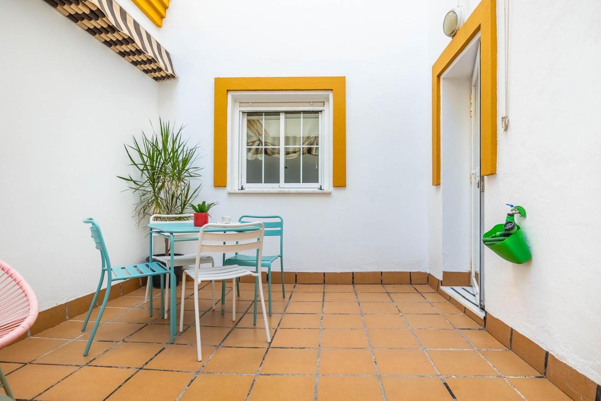 Piso Con Patio Privado Y Parking Nervion Sevilla Esterno foto